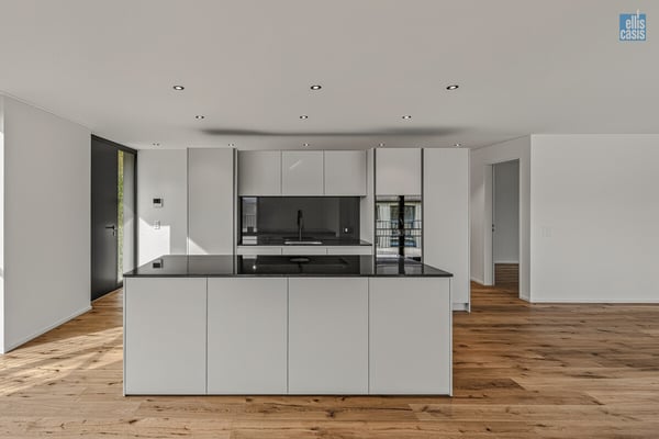 Neue 4,5-Zimmer-Terrassenwohnung mit grosszügigen Nebenräumen! 6