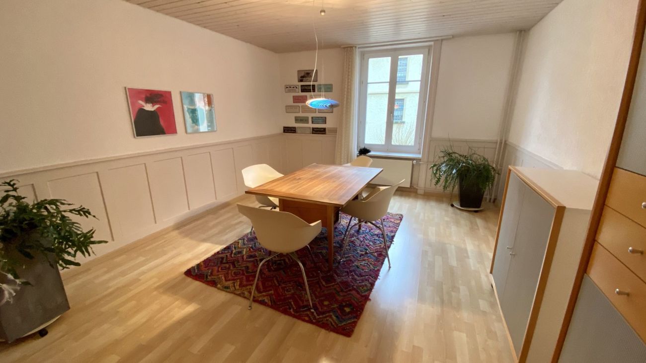charmante 4 Zi.-Altbauwohnung im Herzen der Stadt