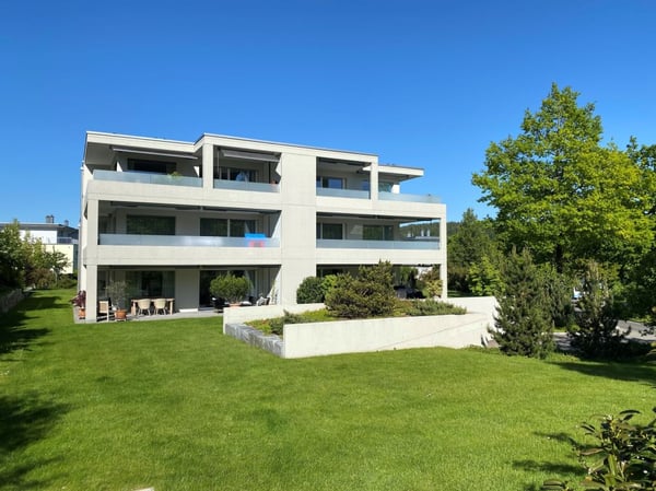 attraktive 4.5 Zi.-Parterre-Wohnung am Hofberg
