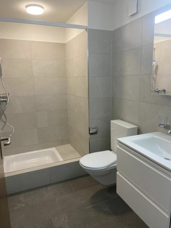 charmante 5.5 Zi.-Dach-Maisonettewohnung am Hofberg 8
