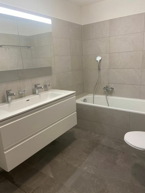 charmante 5.5 Zi.-Dach-Maisonettewohnung am Hofberg 9