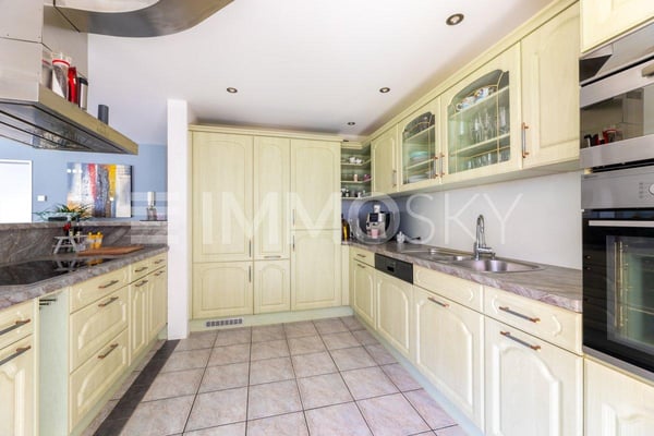 Grosszügiger Wohntraum für Ihre Familie 2