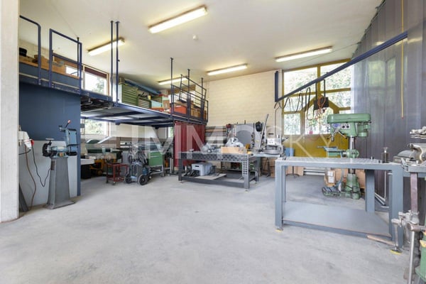 Seltener Fund: Wohnhaus mit grosszügiger Werkstatt und Büros 5