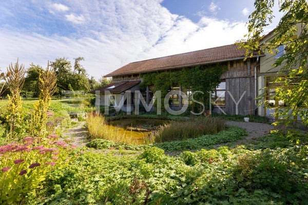 Seltener Fund: Wohnhaus mit grosszügiger Werkstatt und Büros 2
