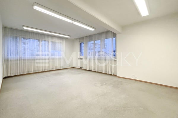 Tolles Büro nur 15 Minuten vom Stadtzentrum entfernt! 4