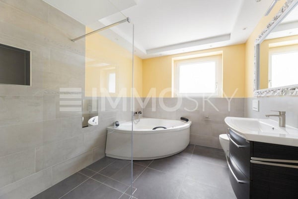 Exklusives Wohnen mit See-Panorama 5