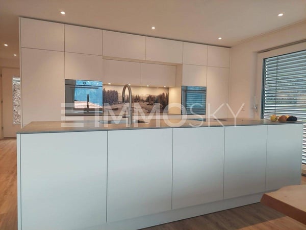 Neuwertiges Effizienzhaus mit See und Bergblick 2