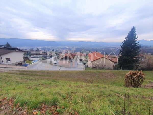 Per costruttori, edifica in zona residenziale con bella vista aperta 3