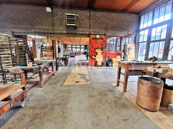 Capannone interessante con possibilità di edificare 4