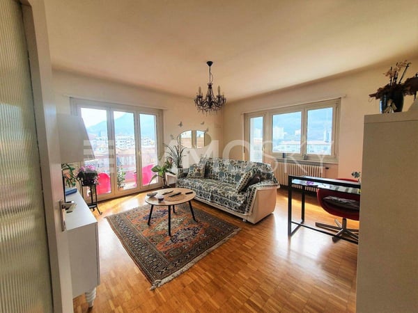 Centralità, servizi e spazi ampi per il tuo attico in città 1