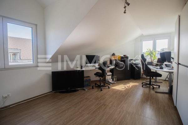 Super gepflegtes Dachbijou mit fantastischem Weitblick 3