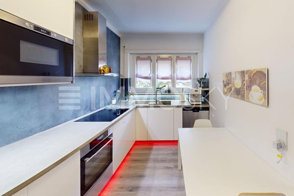 Residenza con Potenziale Reddito nel Cuore di Pregassona 2