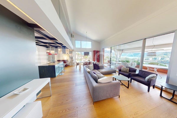 Splendido Appartamento Panoramico di Lusso a Collina d’Oro 2