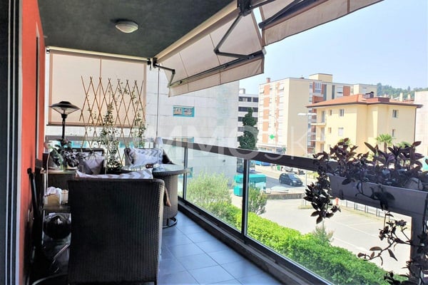 Ampi spazi luminosi a pochi passi da tutte le comodità 6