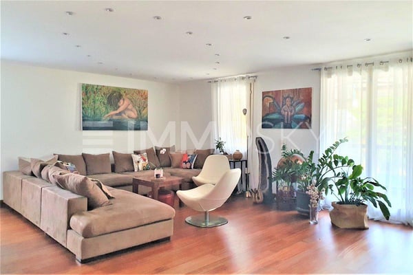 Ampi spazi luminosi a pochi passi da tutte le comodità 1