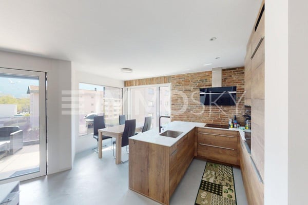 Imperdibile: vicino al centro, nuovo e molto luminoso 1