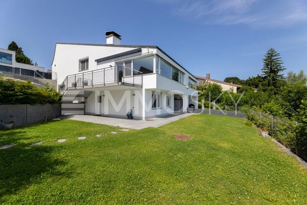 Exklusives Wohnen mit See-Panorama 2