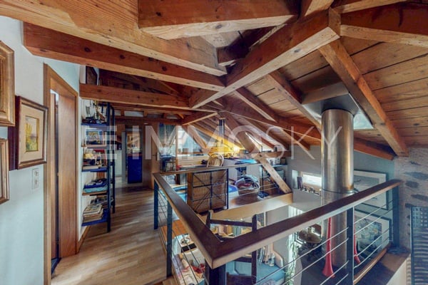 Bifamiliare, appartamento duplex con terrazzo e altro con veranda 5