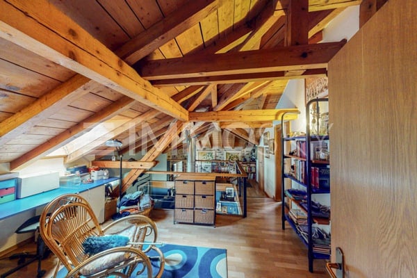 Bifamiliare, appartamento duplex con terrazzo e altro con veranda 6