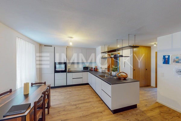 Bifamiliare, appartamento duplex con terrazzo e altro con veranda 9