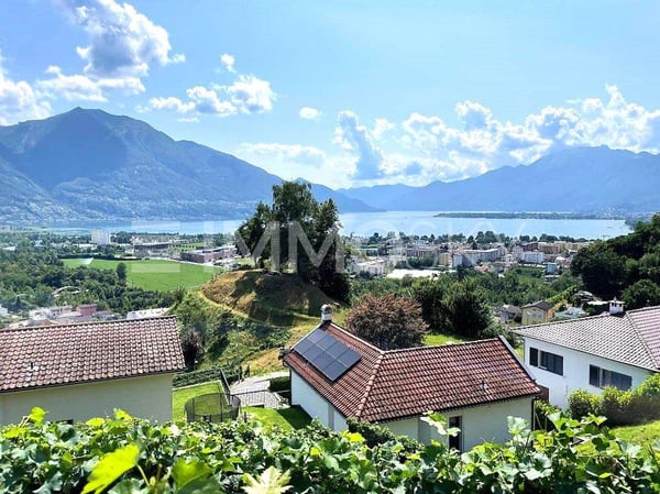 Il tuo terreno con splendida vista 2