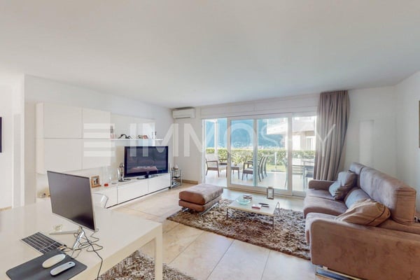 Esclusivo con giardino privato 2