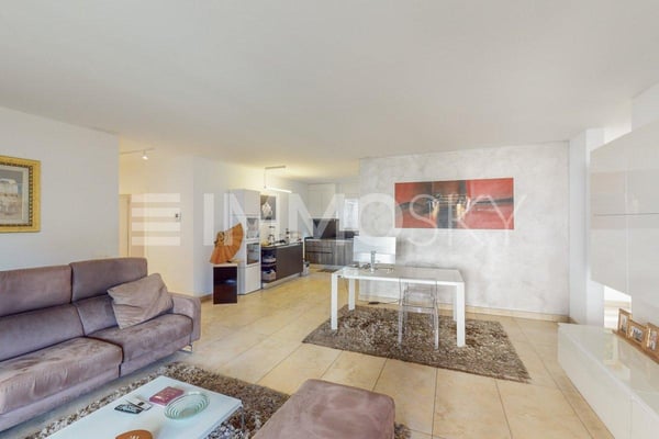 Esclusivo con giardino privato 3