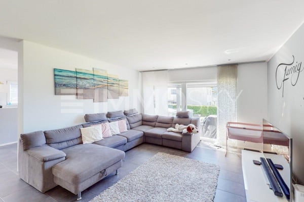 Ampia e luminosa adatta per una famiglia 1