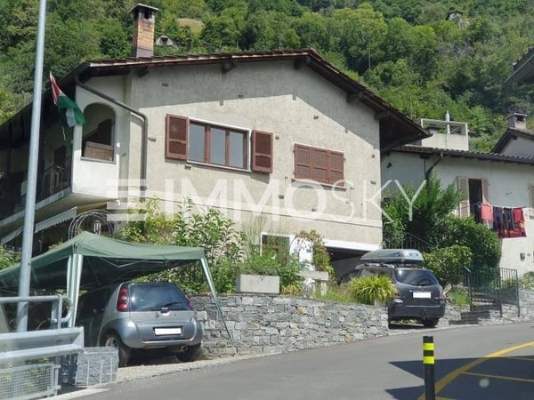 Casa con due appartamenti: vivi in uno, guadagna con l’altro 4