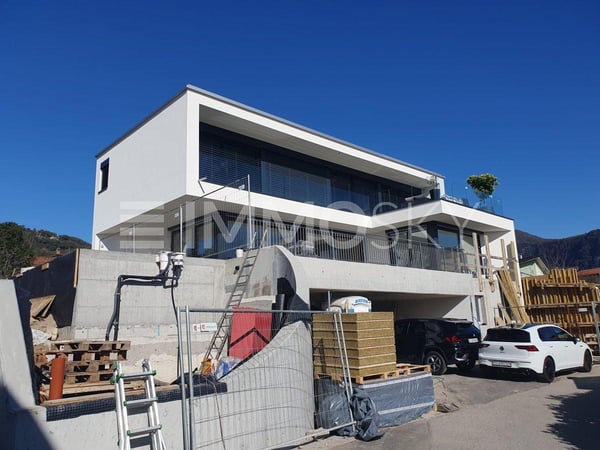 Villa Esclusiva con Piscina e Vista – Nuova Costruzione 2025 1