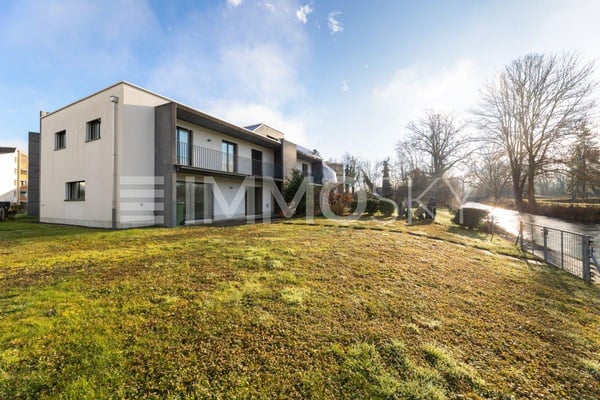 Hören Sie dem Bachrauschen zu 1