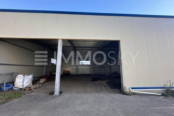 Porzione di capannone nuovo ideale per garage o officina 2