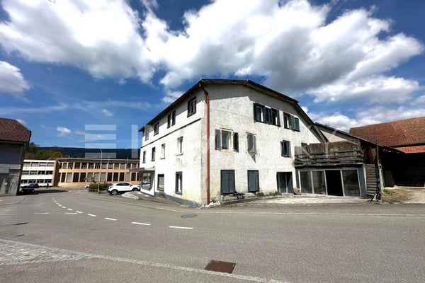 Ertragsstarkes Mehrfamilienhaus mit Wohn- und Gewerbeflächen 2