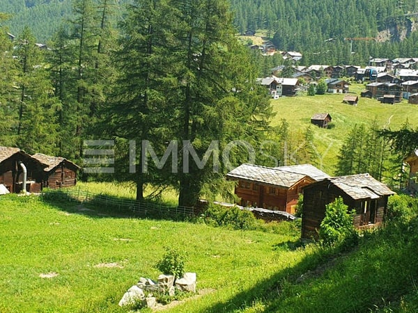 Bauland neben der Skipiste 1