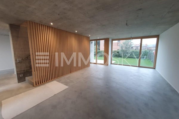 Elegante villetta di nuova costruzione con giardino 2