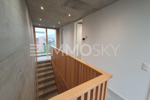 Elegante villetta di nuova costruzione con giardino 4