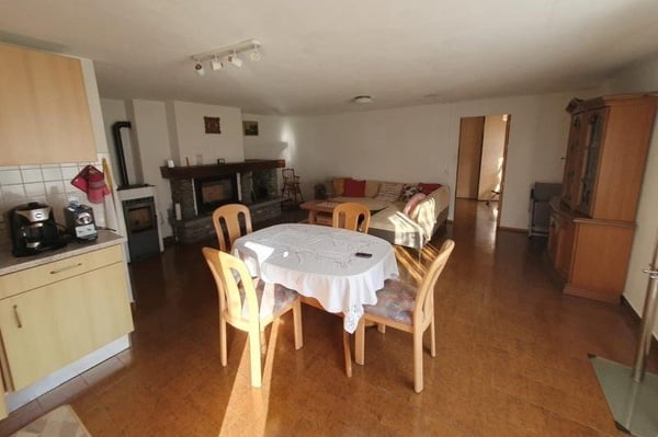 Soluzione mista: officina operativa e appartamento 7