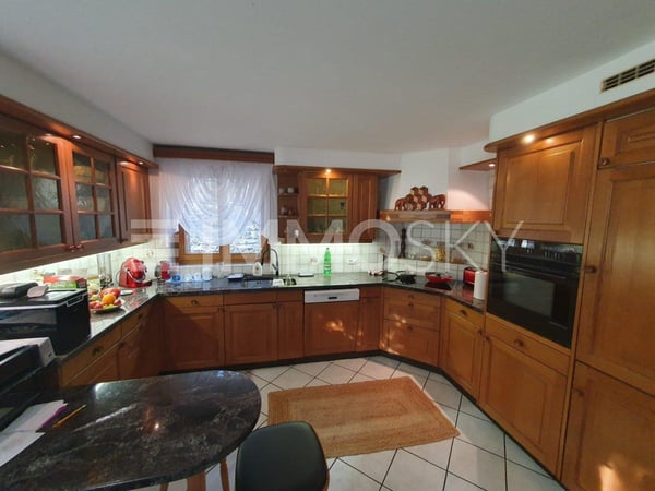 Casa indipendente con panorama montano e spazi all’aperto 3