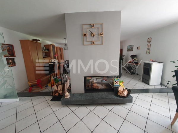 Casa indipendente con panorama montano e spazi all’aperto 2