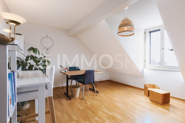 Chamblon : Attique 1.5 pces de charme avec vue imprenable ! 3