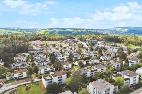 Sonnige Ruheoase im Grünen – perfekt für anspruchsvolles Wohnen 2