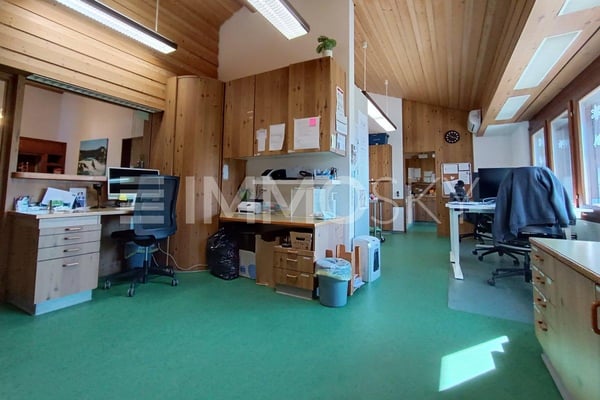 Unglaubliches Potenzial für Praxis, Coiffeur, Kosmetikstudio, Büro 3