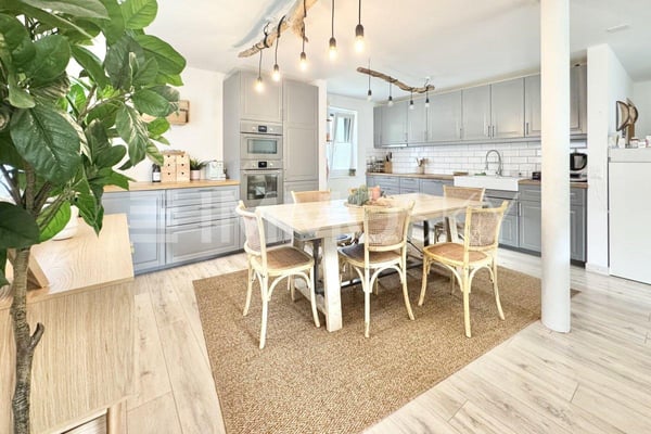 Opportunité rare : maison avec deux logements de charme 3