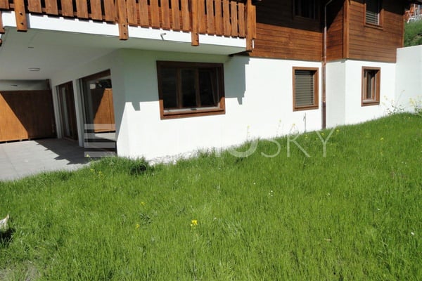 Unique en résidence secondaire avec pelouse ( Clos B R02 ) 2