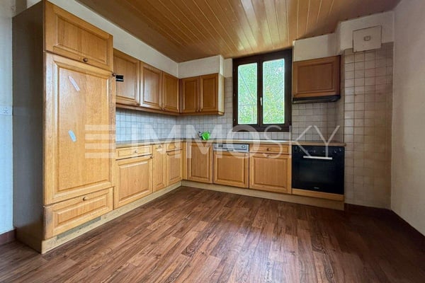 Rare à La Sarraz – Chalet de 2 appartements avec énorme potentiel ! 10
