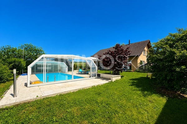 Magnifique villa familiale à Chavornay avec piscine couverte 2