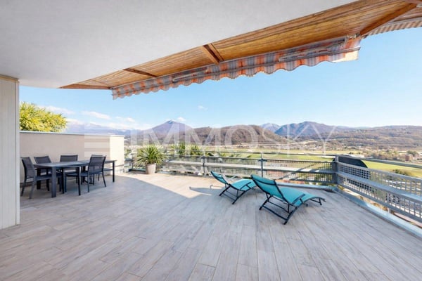 Nuovo Prezzo : Villa panoramica con vista lago in zona esclusiva 7