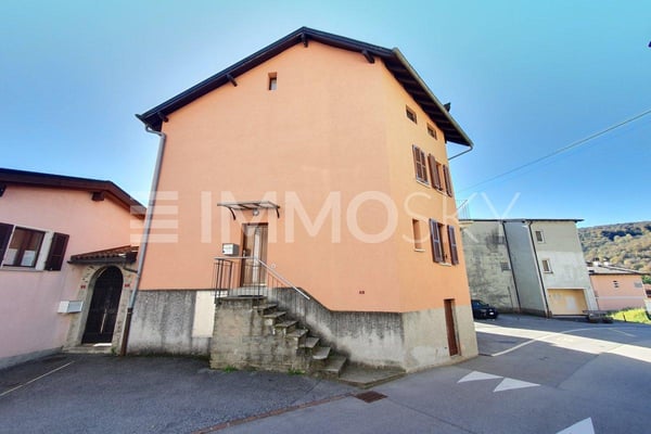 Interessante opportunità immobiliare su più livelli 1