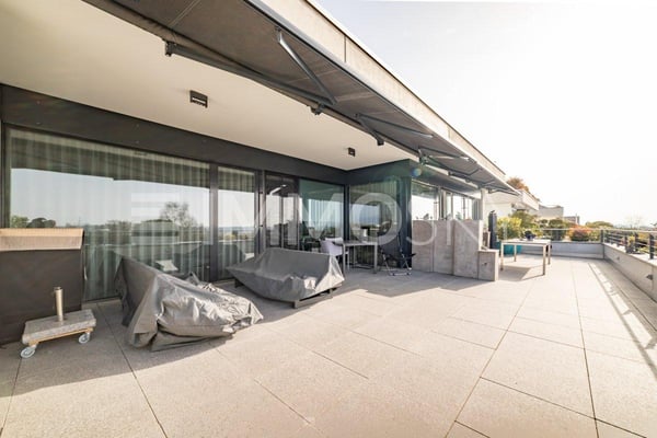 Exklusive Terrassenwohnung in Gampelen 5
