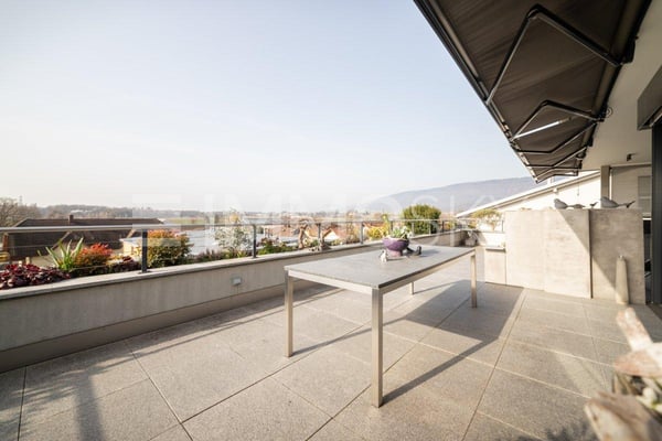Exklusive Terrassenwohnung in Gampelen 7